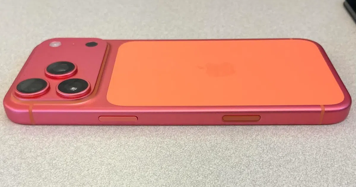 iPhone 17 Pro Max Cosmic Orange birimleri sessizce pembeye dönüyor