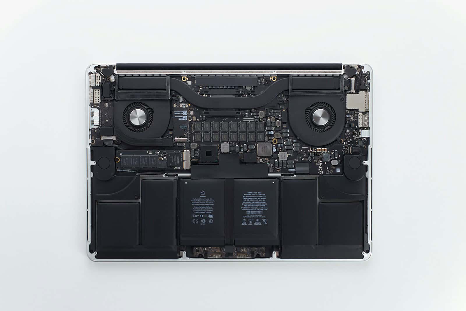MacBook Pilinizi Değiştirme Zamanı Geldiğinde: Dikkat Edilmesi Gereken Uyarı İşaretleri
